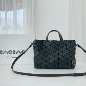 三宅一生 issey miyake baobao 新款公文酒桶包BB83-AG204