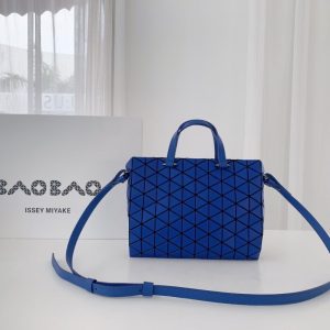 三宅一生 issey miyake baobao 新款公文酒桶包BB83-AG204