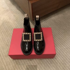 Roger vivier 牛漆皮材質制成女款短靴