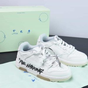 OFF-WHITE Out Of Office 系列低幫復古百搭休閑運動板鞋“皮革純白箭頭字母塗鴉”