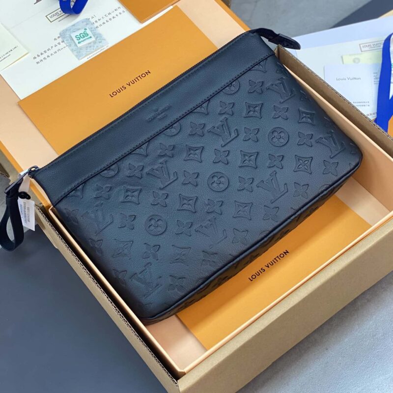 LV M82545 Pochette Voyage Souple